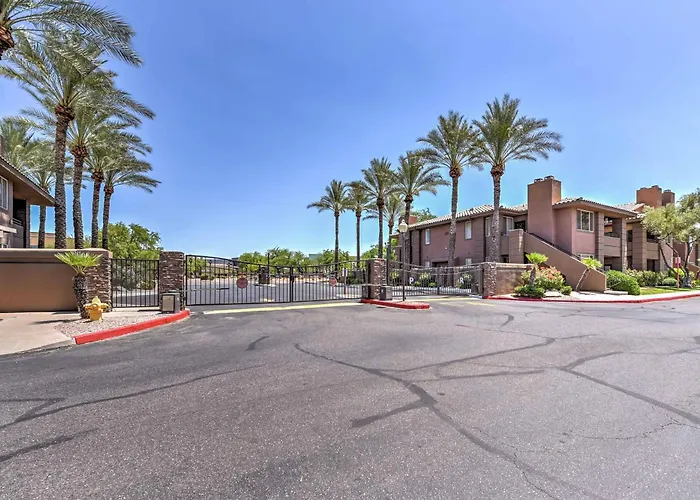 Shop & Golf! Gem W/ Pool Access In *