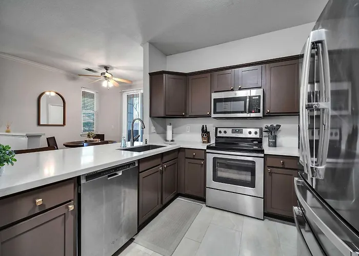 Shop & Golf! Gem W/ Pool Access In Dom wakacyjny